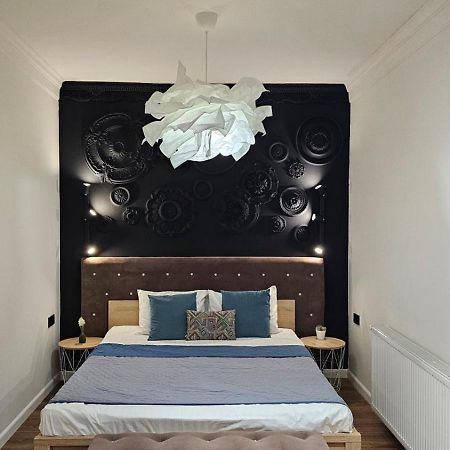 Black Room Apartment ムカチェヴォ エクステリア 写真