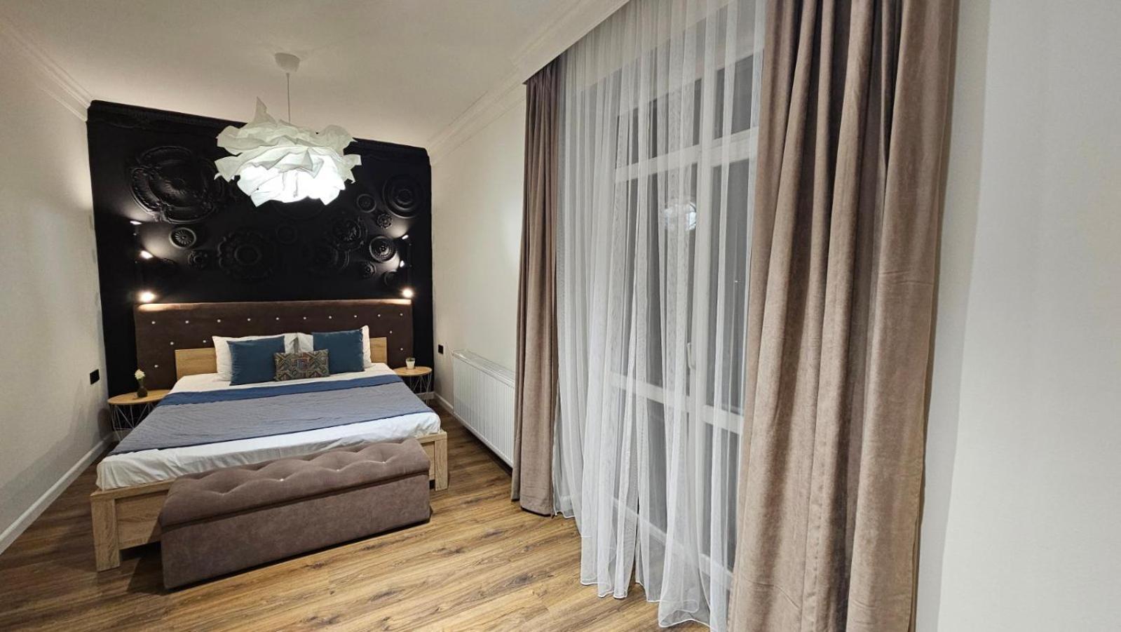 Black Room Apartment ムカチェヴォ エクステリア 写真