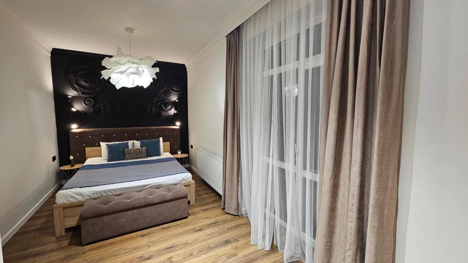 Black Room Apartment ムカチェヴォ エクステリア 写真